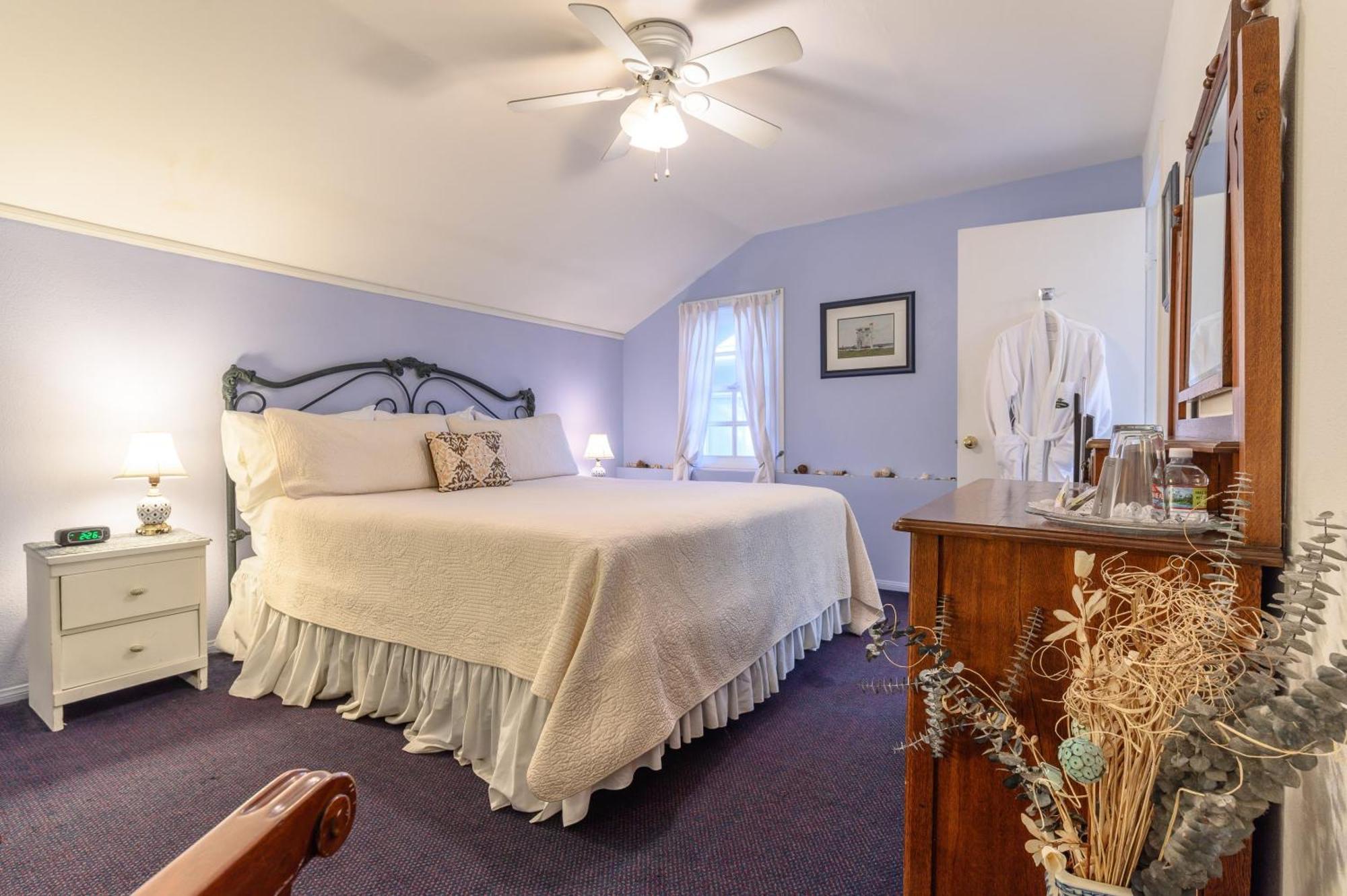 Beachrunners Bed & Breakfast Long Beach